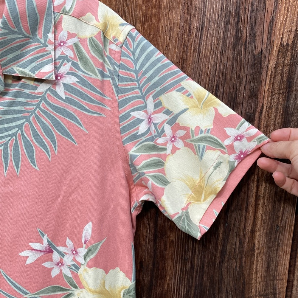 Tommy Bahama Short Sleeve Shirt 100% silk - Picture 5 of 7